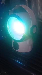 ลำโพง bluetooth ระบบชาร์จไฟ 2 ระบบไฟบ้านและโซล่าเซลล์เป็นไฟฉายในตัวสว่างลำโพงดังกระหึ่มพกพาสะดวก