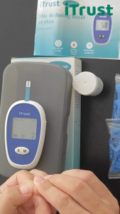 Máy Đo Đường Huyết Chính Hãng Itrust AC-301 Giá Rẻ Tặng Kèm 50 Que Thử + 50 Kim Chích