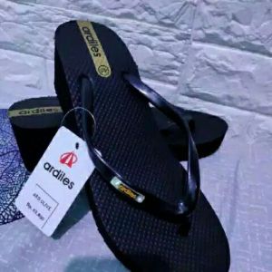 SANDAL WEDGES WANITA ARDILES