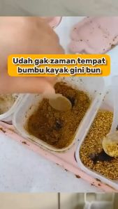 BOTOL TEMPAT BUMBU KACA + SENDOK UK 250 ML