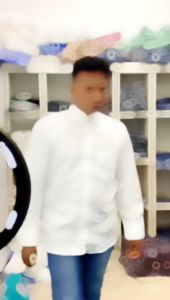 Kemeja pria lengan Panjang kerja motif polos slimfit exlusive warna hitam putih bersih