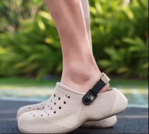 Men Clogs Sandals EVA Soft Slip‑on Slippers Adjustable Strap Non‑Slip Breathable Beach Outdoor Casual Hole Shoes for Men
