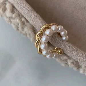 New Korean Gold Color Double Circle Twist Pearl Ear Cuff Vintage Geometric Circle Earcuff Fake Piercing Pearls Clip on Earings