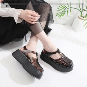 QDshop รองเท้าแตะแฟชั่นผู้หญิง ดีไซน์รัดส้น มีตัวล็อคปรับระดับ กับสีที่โคตรสวย4 สีทำสายมาแบบไม่มีค่า แมทช์ชุดเป็นชุดน่ารักๆ เที่ยวคาเฟ่ได้เลย