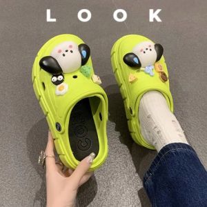 LHSunday ห้ามพลาด  รองเท้าเเฟชั่นเกาหลี   มี3 สีให้เลือก ดีไซน์ดี มีสี  เขียว ดํา ขาว + ตัวติดน้องหมา  กันลื่นเเน่นๆ ใส่สบายเเถมดีไซน์ไม่เเพ้ใคร สั่งซื้อเข้ามาได้เลย