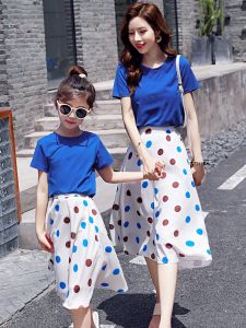 Fashionable Summer Short Sleeve Parent-Child Dress Set Beach Style Elegant Polka Dot Patterned Outfit for Mom And Daughter