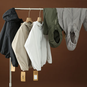 Lightweight Breathable Mens Summer Outdoor Jacket Full Body Punching Quick Dry Sun Protection Hooded Skin Clothes Outerwear