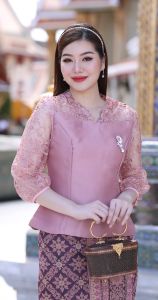 เสื้อเชิ้ต ชุดไปวัด ผ้าถุง ชุดทำบุญ เสื้อลูกไม้ เนื้อไหม้ เกรดพรีเมี่ยม Collection "แม่ดอกบัวตูม