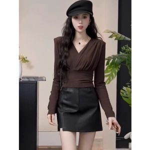 Korean Style Long Sleeve T-Shirt Womens Fashionable V-Neck Slim Fit Top Shoulder Width Regular Winter New Arrival Meat Covering Waist in