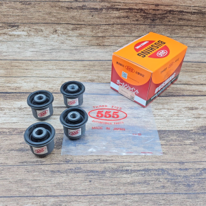 BUSING BOSH SAYAP ATAS MITSUBISHI TRITON 4010A013 555 1SET 4PCS