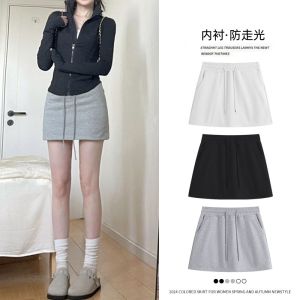 กระโปรงสั้นทรงเอเอวสูงสีเทาสำหรับผู้หญิง ฤดูร้อน 2025 กระโปรงสั้นทรงเข้ารูปเอวสูงเนื้อผ้าคอตตอนเนื้อนุ่มสบาย สไตล์ลำลองสำหรับวัยรุ่น