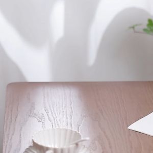 เวียดนามนำเข้าน้ำหนักเบากล่องกระดาษทิชชู่สีสันสดใสโต๊ะทำงานสร้างสรรค์โต๊ะสูบบุหรี่กล่องกระดาษสำหรับใส่เครื่องปรับอากาศทีวีรีโมทจัดกล่องเก็บของเล็ก