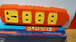 Ổ cắm chịu tải 4 lỗ hiệu Hinoki Ổ cắm cắm không dây chịu tải ruột đồng 2 lớp bảo vệ chống cháy chống vỡ ổ cắm dùng để cắm thiết bị có công xuất lớn chịu tải 6000w Ổ Cắm Điện Không Dây Siêu Chịu Tải 6000w HINOKI- Cửa Hàng Nam