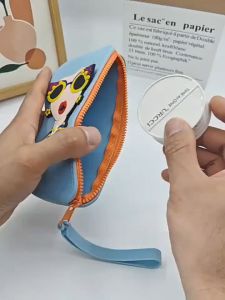 1 PCS Glasses Storage Bag with a Glasses Case Portable Makeup Pouch for Lipsticks Silicone Organizer That Is Shockproof And Can Be Hung.