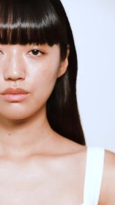 HERA Glow Lasting Foundation 24H Radiant Skin - 5g รองพื้นเนื้อเบา ผิวโกลว์ ติดทน 24 ชั่วโมง พร้อมส่ง วันอังคารที่ 26 กุมภาพันธ์ 2022