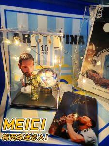 Creative Cristiano Ronaldo Messi Football Figure Birthday Gift for Boys Barcelona Cup Souvenir Collectible Item Fan Gifts