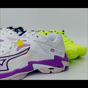 Mizuno Wave Lightning Z8 รองเท้ากีฬาวอลเลย์บอลแบดมินตัน รองเท้าสำหรับผู้ชายและผู้หญิงแบบยูนิเซ็กซ์ ส่วนบนเป็นผ้าตาข่าย ระบายอากาศได้ดีและทนต่อการสึกหรอ