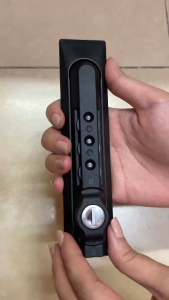 มือจับประตูล็อคฝาตู้ ตู้ไฟฟ้า ตู้อุตสาหกรรม แบบตัวเลขล๊อครหัส 3ชุด พร้อมกุญแจ สีดำ