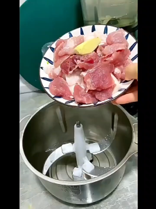 High power electric meat grinder multifunctional meat vegetable nut sausage kitchen mixer fast and easy to clean