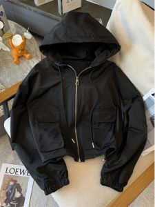 แจ็คเก็ตเบสบอลทรงหลวมสไตล์ลำลองสำหรับผู้หญิง ฤดูใบไม้ผลิและฤดูใบไม้ร่วง แจ็คเก็ตคอตตอนแบบมีฮู้ด ซิป แฟชั่น เสื้อผ้าทำงาน