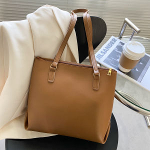 High-End Retro Large Capacity Womens Shoulder Bag Trendy Tot Bag Casual Soft PU Leather Zipper Closure Korean Style Square Shape