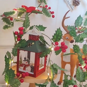 【Christmas Vine】2M Artificial Holly Leaf Vine Red Berries Christmas Rattan DIY Garland Wreath Xmas Tree Hanging Ornaments Home Decoration