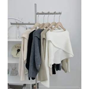 (Mẫu mới) áo thun gân len tăm vạt chéo dáng lửng croptop  ống tay rộng nhiều màu chất thun len tăm mát mịn