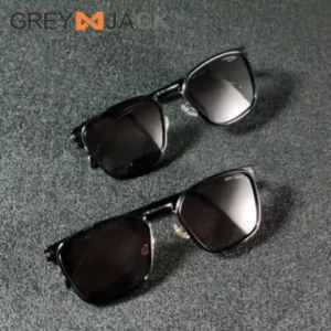 Grey Jack Kacamata Hitam Sunglasses Polarized Anti Silau UV400 Model Kotak Simple Design Keren Fashion Laki-laki dan Wanita SA 31926