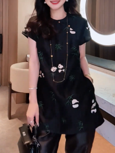 QINGNAER | Plus Size Fashionable Print Flattering Summer Shirt