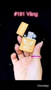 HỘP QUẸT BẬT LỬA ZIPPO TRƠN BÓNG LOGO( CÓ MỘC ĐÁY) XÀI XĂNG-MÀU BẠC