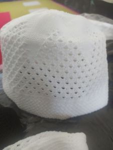 Peci Rajut Tebal Hitam Putih Satuan all Size Peci Dewasa