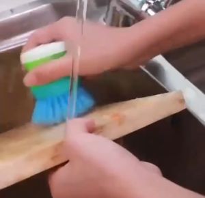 Sikat Dispenser Pencuci Panci Serbaguna