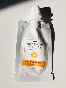 ครีมกันแดดซอง SPF50+++