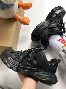 รองเท้าผ้าใบพื้นหนาสไตล์คุณพ่อสำหรับผู้หญิง สีดำ ฤดูหนาว รองเท้าผ้าใบส้นหนาสำหรับคู่รัก รองเท้าลำลองสำหรับผู้ชาย สวมใส่สบาย