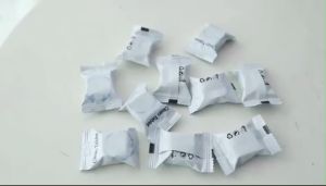 เม็ดก้อนฟู่ ทำความสะอาดโถส้วม ช่วยล้างชักโครก สิ่งอุดตัน ใช้สำหรับทำความสะอาดโถชักโครก 1 กล่องมี 12 ชิ้น