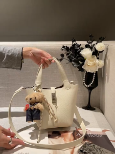 Deere Jack กระเป๋าสะพาย กระเป๋าสะพายผญ กระเป๋าสะพายผู้หญิง กระเป๋าแฟชั่น กระเป๋าผู้หญิงใหม่กระเป๋าสะพายไหล่แฟชั่นกระเป๋าสะพายข้างคนรักกระเป๋าทรงถังกระเป๋าถือขนาดใหญ่บอสตัน