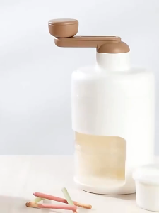 MLADEN Household Small Ice Shaver Manual Ice Crusher Mini Ice Shaving Hail Machine Ice Sand Smoothie Maker