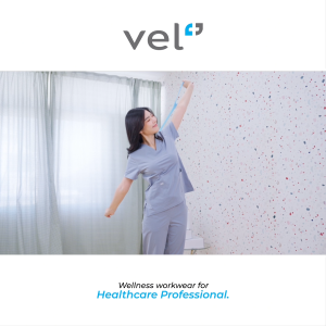 *(เฉพาะเสื้อ/ไม่ปักชื่อ) vel เสื้อสครับหญิง รุ่น Free Move ไซส์ XS - 2XL อิสระทุกการเคลื่อนไหว เสื้อทรงคอวี คอไม่ลึก  ใส่สบาย ยืดหยุ่นคล่องตัวทุกกิจกรรม ผ้าเย็นใส่สบาย ยับยาก ไม่ต้องรีด มีช่องกระเป๋าล่างด้านหน้า 2 ข้าง ใส่ปากกาได้