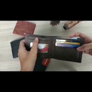 Dompet Lipat Pria: Stylish & Praktis