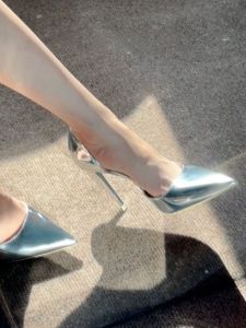 เซ็กซี่ ชิค รองเท้าส้นสูงสีเงินกลวงออกนิ้วเท้าชี้ ผู้หญิง รองเท้า ทันสมัย รองเท้าส้นสูง OL สําหรับการเดินทางแบบมืออาชีพทั้งหมด