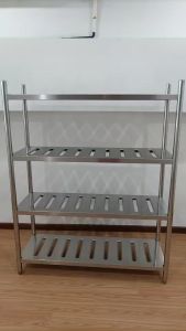 ชั้นวางของ ชั้นวางสแตนเลส แบบเจาะร่องและแผ่นทึบ มี 4 ชั้น แข็งแรงขาปรับระดับได้ ชั้นวางในครัว ชั้นวางเตา ชั้นวางไมโครเวฟ ชั้นวาง มีเจาะร่องน้ำไหล