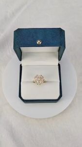 Ladamas Cincin Titanium Anti Karat Bisa Berputar Motif Bunga Dan Permata Cincin Wanita Berkilau Mewah CT4
