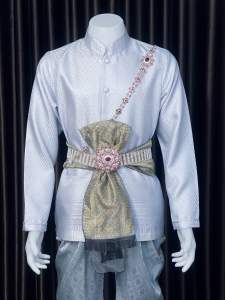 ชุดไทยชาย ชุดพี่หมื่น ชุดไทยชายสีเทาสว่าง ท่านขุน เจ้าบ่าว