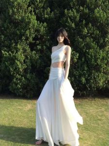 French Style White Sleeveless Asymmetrical Shoulder Dress Womens Summer New Small Design Long Dress Holiday Style Skirt