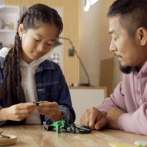 LEGO Speed Champions 77245 Aston Martin Aramco F1 AMR24 Race Car (269 Pieces) Mainan Susun (10 Tahun+)