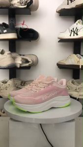 รองเท้าวิ่ง Ho--ka Bondi 8 สีชมพู น้ำหนักเบา นิ่ม ใส่วิ่งได้ เกาะพื้นดีมาก พร้อมส่ง