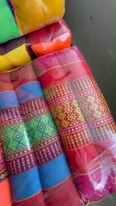 หมอนขิด ภายในยัดนุ่น100% สินค้า OTOP ไม่ยุบง่าย เนื้อผ้าท่อลวดลายสวยงาม ใช้ได้กับงานมงคลต่างๆ มีพร้อมส่ง