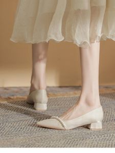 Almond-Color Wedding Shoes for Women with Thick Platform and Low Heel Sweet Style Pearl Square Buckle Interior of Second Layer of Pigskin