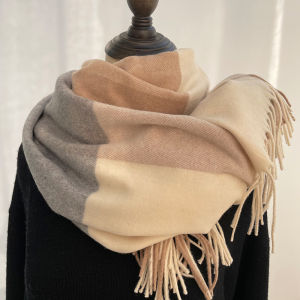 Thickened Wool Blend Khaki Plaid Scarf Shoulder Wrap New Style Women Winter Versatile Tassel Neck Warmer Men Fashion Accessories