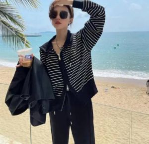 Áo Khoác Sweater Có Mũ Dài Tay Sọc Thu Đông